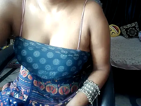 Snapshot of Anaconda-Mall chatting on 3, 11, 2025 Anaconda-Mall online show from 3, 11, 2025