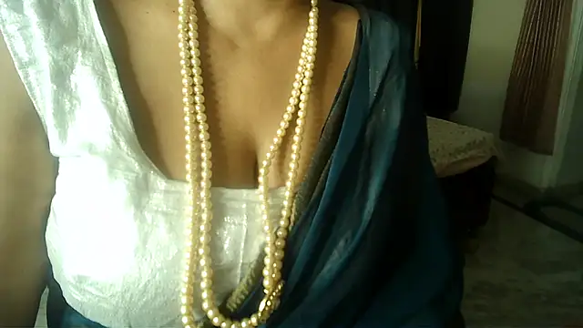 Snapshot of Anaconda-Mall chatting on 7, 5, 2026 Anaconda-Mall online show from 7, 5, 2026