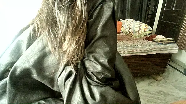 Snapshot of Anaconda-Mall chatting on 12, 5, 2026 Anaconda-Mall online show from 12, 5, 2026
