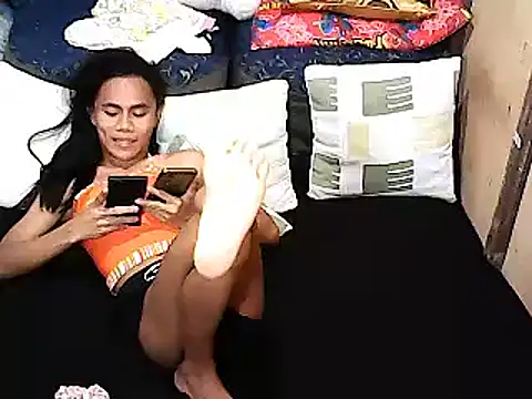 Snapshot of xxhottinybabe chatting on 9, 11, 2025 xxhottinybabe online show from 9, 11, 2025