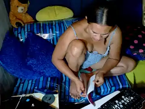 Snapshot of xxloveheart chatting on 10, 9, 2025 xxloveheart online show from 10, 9, 2025