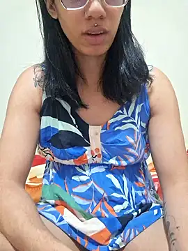 Snapshot of RavenShyfit chatting on 20, 9, 2025 RavenShyfit online show from 20, 9, 2025