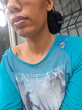 Snapshot of RavenShyfit chatting on 21, 10, 2025 RavenShyfit online show from 21, 10, 2025