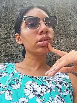 Snapshot of RavenShyfit chatting on 31, 10, 2025 RavenShyfit online show from 31, 10, 2025