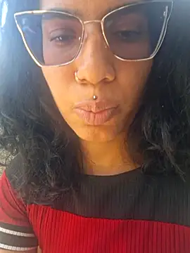 Snapshot of RavenShyfit chatting on 9, 11, 2025 RavenShyfit online show from 9, 11, 2025