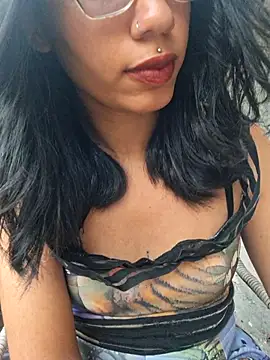 Snapshot of RavenShyfit chatting on 14, 11, 2025 RavenShyfit online show from 14, 11, 2025