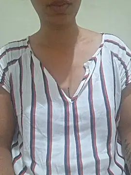 Snapshot of RavenShyfit chatting on 22, 11, 2025 RavenShyfit online show from 22, 11, 2025