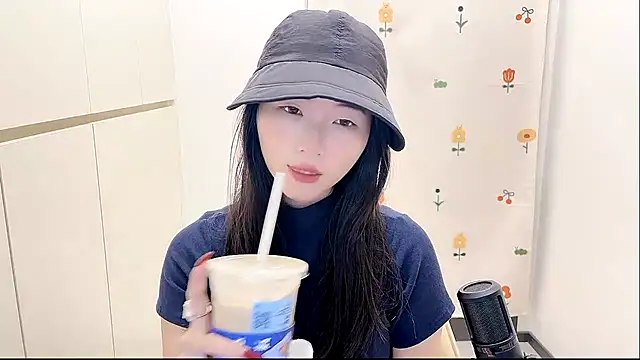 Rosalind xixi online show from 7, 10, 2025