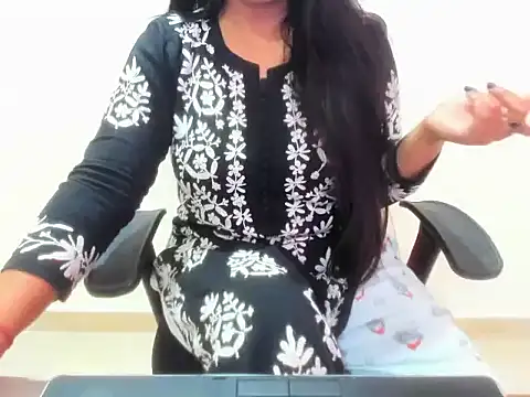 Hina Chaudhary online show from 12, 3, 2026