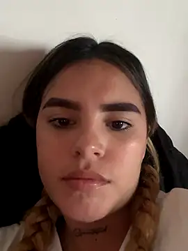 Snapshot of Ye_si chatting on 26, 9, 2025 Ye si online show from 26, 9, 2025
