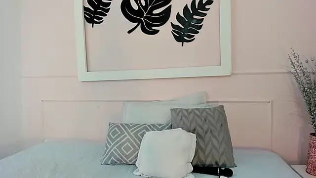 azaharaaa  online show from 1, 10, 2025