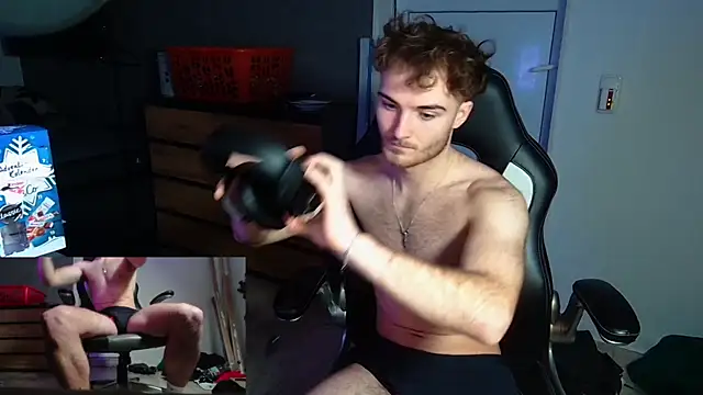 Snapshot of Rudi2007Eye chatting on 14, 12, 2025 Rudi2007Eye online show from 14, 12, 2025