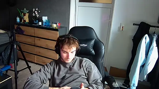 Snapshot of Rudi2007Eye chatting on 11, 2, 2026 Rudi2007Eye online show from 11, 2, 2026