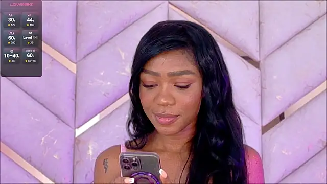 Snapshot of AlanaDoll chatting on 8, 9, 2025 AlanaDoll online show from 8, 9, 2025