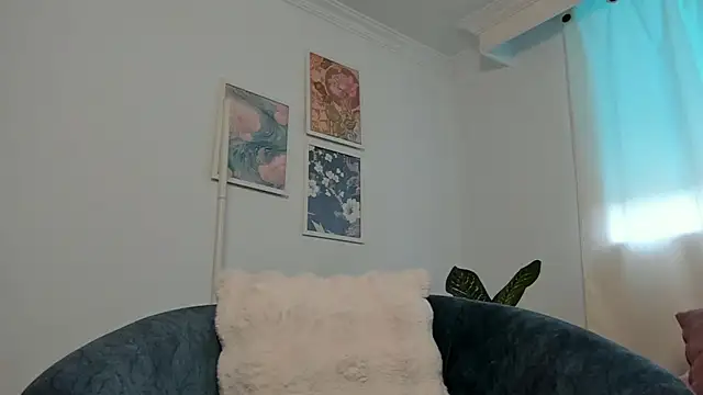 canelleGarces online show from 12, 2, 2026