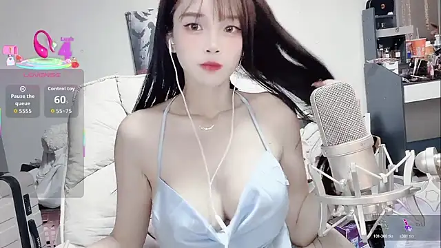 Snapshot of twlilybae chatting on 17, 3, 2026 twlilybae online show from 17, 3, 2026