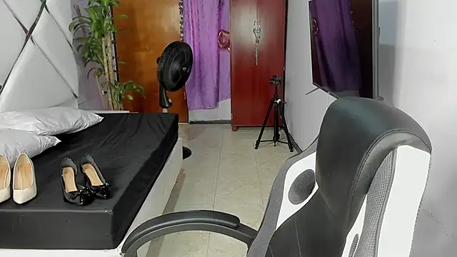 Snapshot of KikaDuque chatting on 26, 9, 2025 KikaDuque online show from 26, 9, 2025