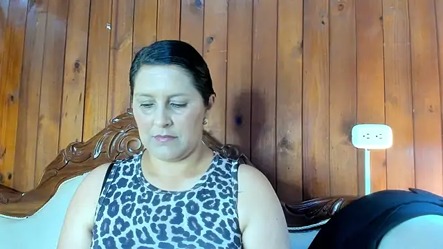 Snapshot of KikaDuque chatting on 20, 10, 2025 KikaDuque online show from 20, 10, 2025