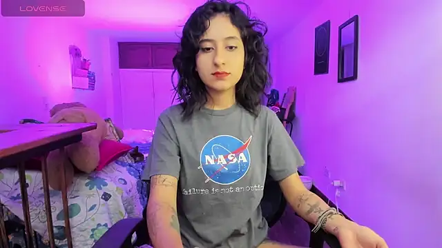 Snapshot of atenea_dragon__ chatting on 12, 9, 2025 atenea dragon online show from 12, 9, 2025