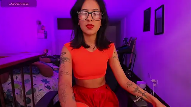 Snapshot of atenea_dragon__ chatting on 3, 10, 2025 atenea dragon online show from 3, 10, 2025