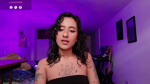 Snapshot of atenea_dragon__ chatting on 30, 11, 2025 atenea dragon online show from 30, 11, 2025