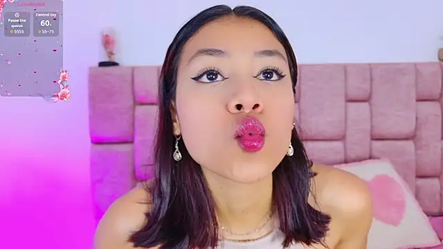 ScarlettLuxe online show from 25, 11, 2025