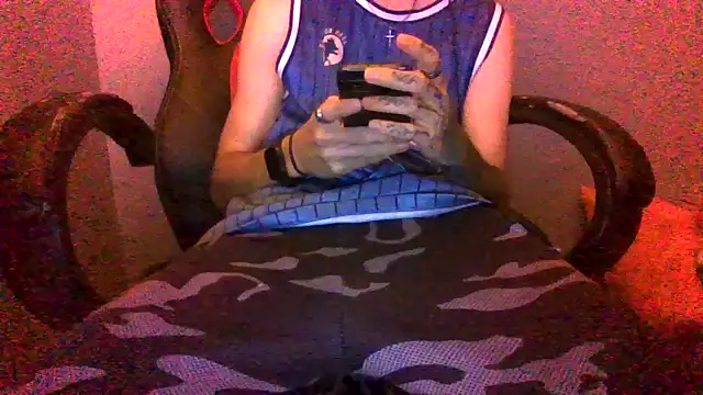 Snapshot of Dikklauss chatting on 22, 10, 2025 Dikklauss online show from 22, 10, 2025