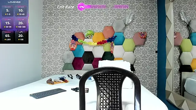 Snapshot of amarantha_hanss chatting on 13, 10, 2025 amarantha hanss online show from 13, 10, 2025