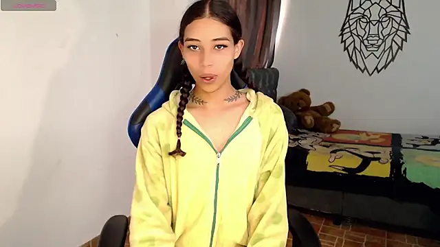 Sweet-Cris online show from 28, 11, 2025