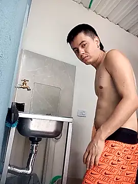 Snapshot of andresSalasSS chatting on 15, 4, 2026 andresSalasSS online show from 15, 4, 2026