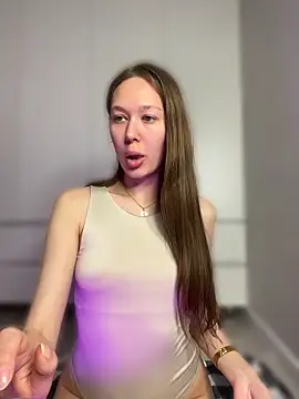 Snapshot of Molly_Kisss chatting on 3, 6, 2026 Molly Kisss online show from 3, 6, 2026
