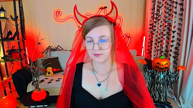 YourUniverser online show from 28, 10, 2025