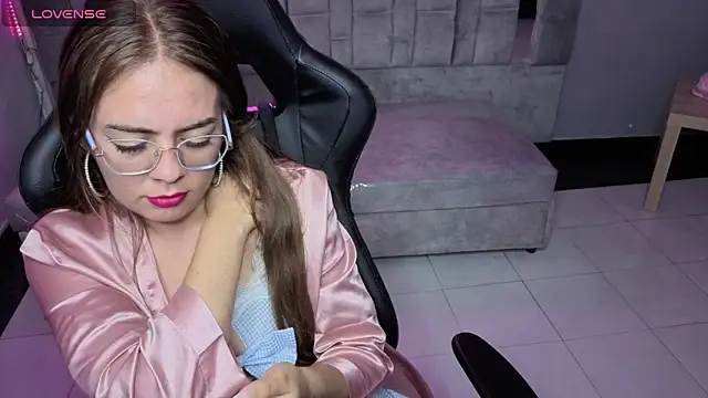 Luna Star v online show from 16, 11, 2025