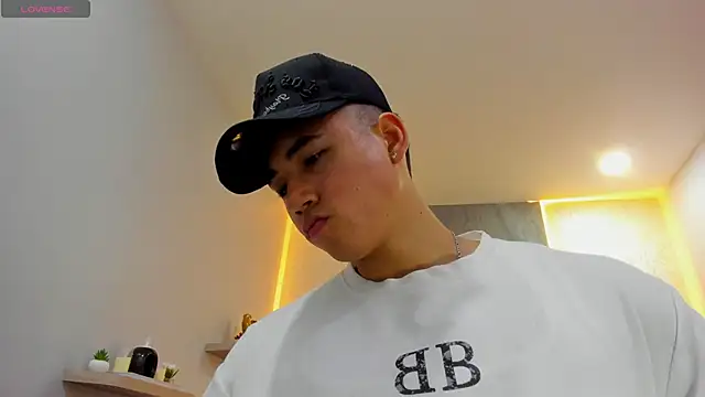 Snapshot of Draven_Marceaux chatting on 30, 5, 2026 Draven Marceaux online show from 30, 5, 2026