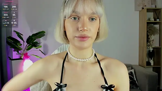 Ice Strawberry online show from 4, 4, 2026