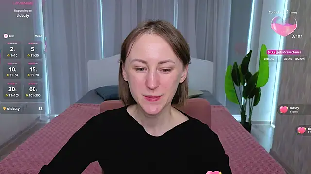 LuluChiiii online show from 20, 10, 2025