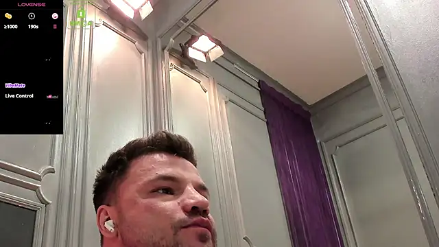 Snapshot of OliverSport chatting on 26, 5, 2026 OliverSport online show from 26, 5, 2026