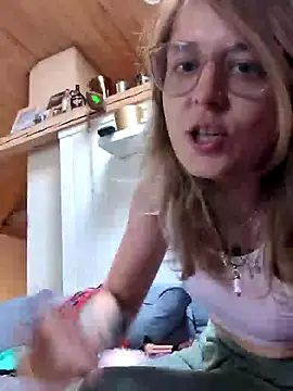 marijacucu online show from 24, 7, 2026