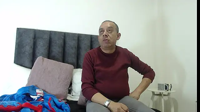 Snapshot of GabrielandAbigail chatting on 28, 11, 2025 GabrielandAbigail online show from 28, 11, 2025