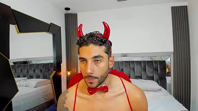 MARC THOMPSON  online show from 1, 11, 2025