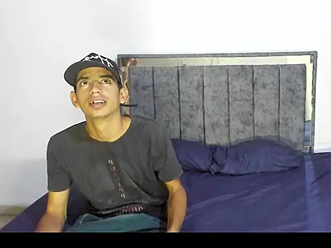 Snapshot of brian_sexlove chatting on 7, 10, 2025 brian sexlove online show from 7, 10, 2025