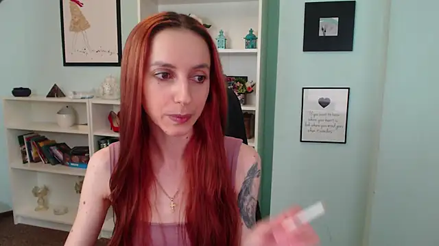 Snapshot of Julia_Jae chatting on 28, 10, 2025 Julia Jae online show from 28, 10, 2025