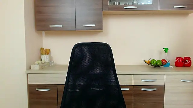 Snapshot of Julia_Jae chatting on 4, 11, 2025 Julia Jae online show from 4, 11, 2025