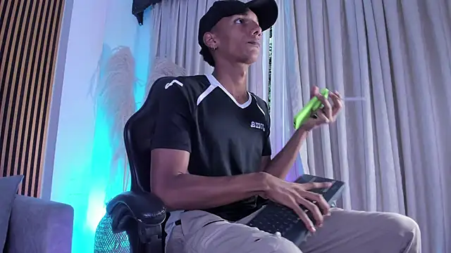 JulienSaint online show from 7, 4, 2026