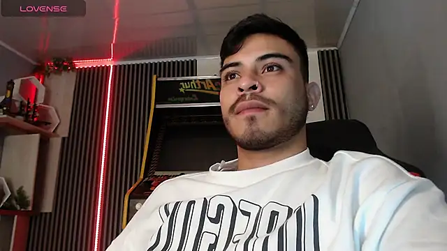 Bastian MCcormick online show from 4, 2, 2026