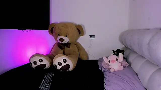 fhalon foxxxys  online show from 28, 5, 2026