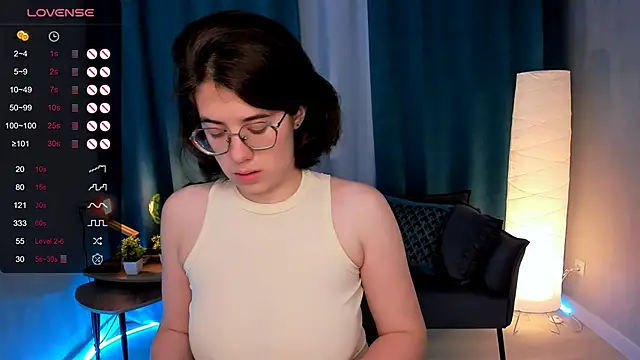 Snapshot of BellaCaress chatting on 14, 9, 2025 BellaCaress online show from 14, 9, 2025