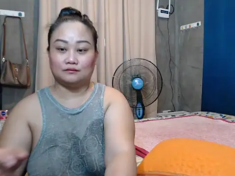 Snapshot of jengrey chatting on 22, 10, 2025 jengrey online show from 22, 10, 2025