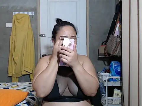 Snapshot of jengrey chatting on 6, 11, 2025 jengrey online show from 6, 11, 2025