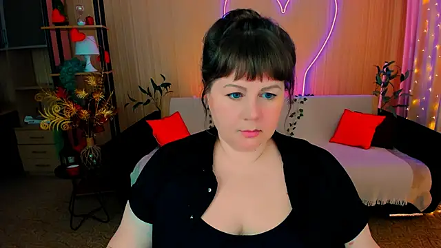 CrystaalStaar online show from 8, 4, 2026